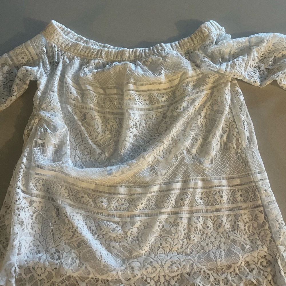 Apt. 9 White Ruffled 3/4 Sleeve Blouse